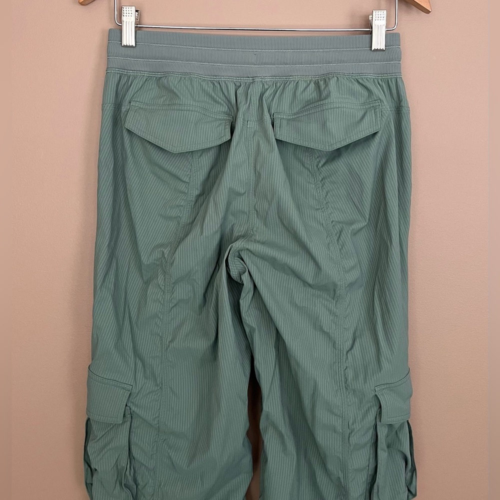 {Lululemon} Dance Studio Relaxed-Fit Mid-Rise Cargo Pant in Grey Eucalyptus - XS - Picture 6 of 10